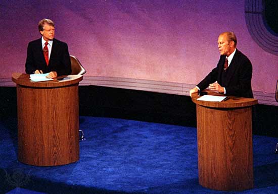 Gerald Jimmy Carter (left) and U.S. President Gerald Ford meeting in the first of three televised debates during the 1976 presidential campaign.