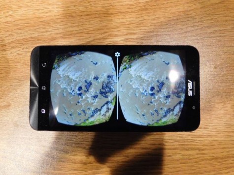 A dual-screen display allows the brain to form 3D images.