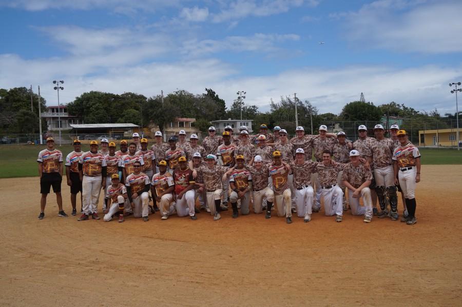 Apple Valley and the Pirates took a picture after an early afternoon scrimmage in Dorado.