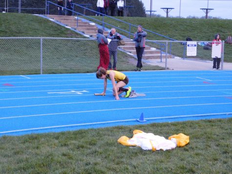 Amanda Berg in her block ready to start the 4x400 relay