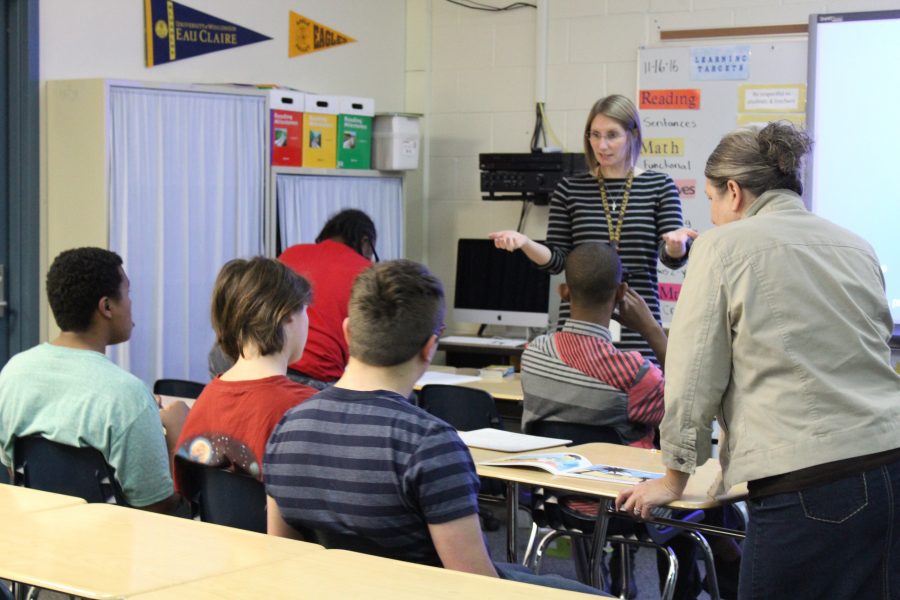 Mrs. Taylor teaching an English class.