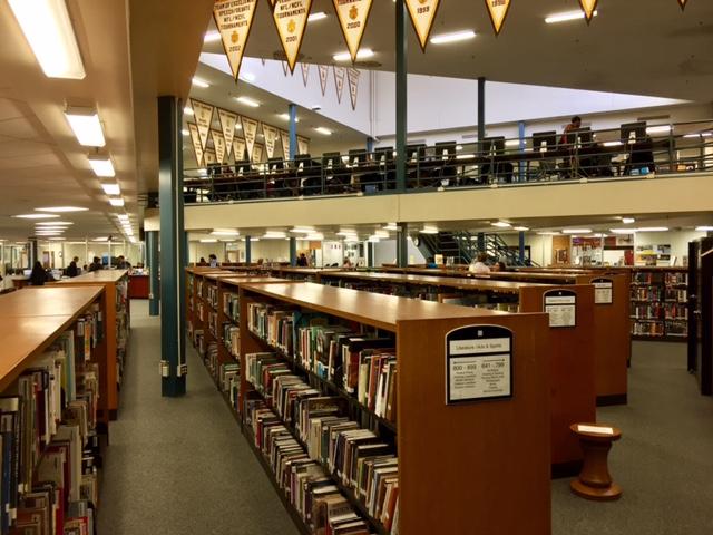 Students head to the Media Center to sign up for next year's classes