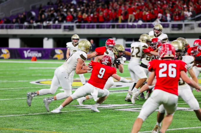 AVHS football at the U.S. Bank Stadium.